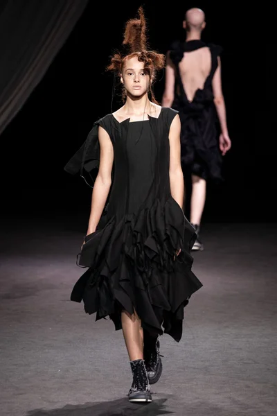 Look 28